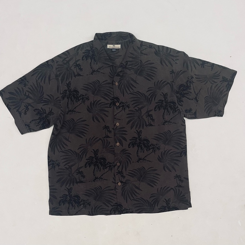 Tommy‎ Bahama Size XL Floral Palm Silk Short Sleeve Button Up Shirt brown black